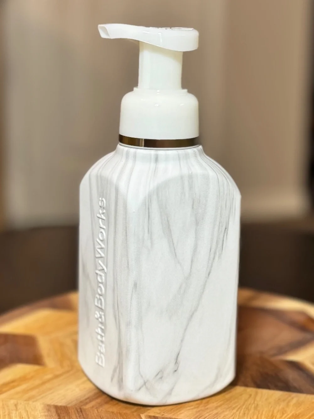 WHITE MARBLE Foaming Hand Soap Dispenser